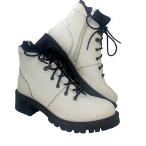 ENJOIYA Womens Designer New w/Tags White w/Black Combat Boots w/Zipper - sz. 10